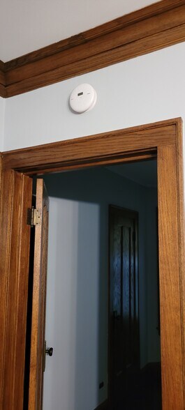 Building Photo - 5228 W Hutchinson St