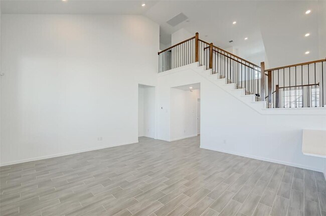 Building Photo - 2223 Rustboro Dr