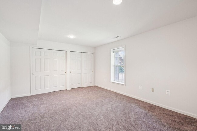 Building Photo - 44217 Navajo Dr