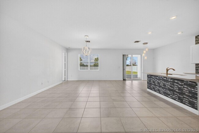 Building Photo - 13275 NW Copper Creek Dr