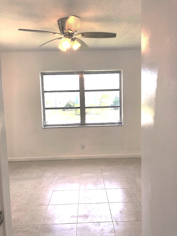 Building Photo - 8409 NW 59th Ct