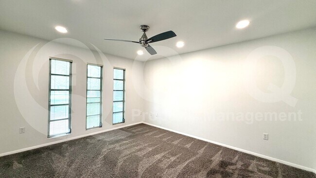 Building Photo - 13211 N Cedar Dr