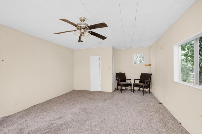 Building Photo - 501 Sioux River Rd