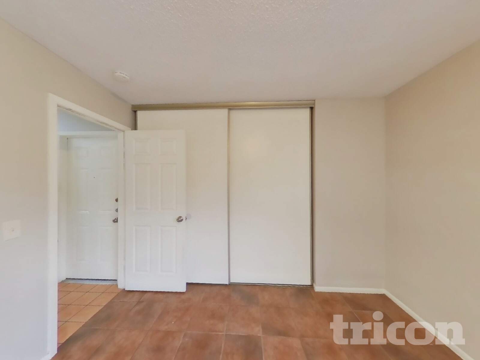 Building Photo - 9302 Points Edge