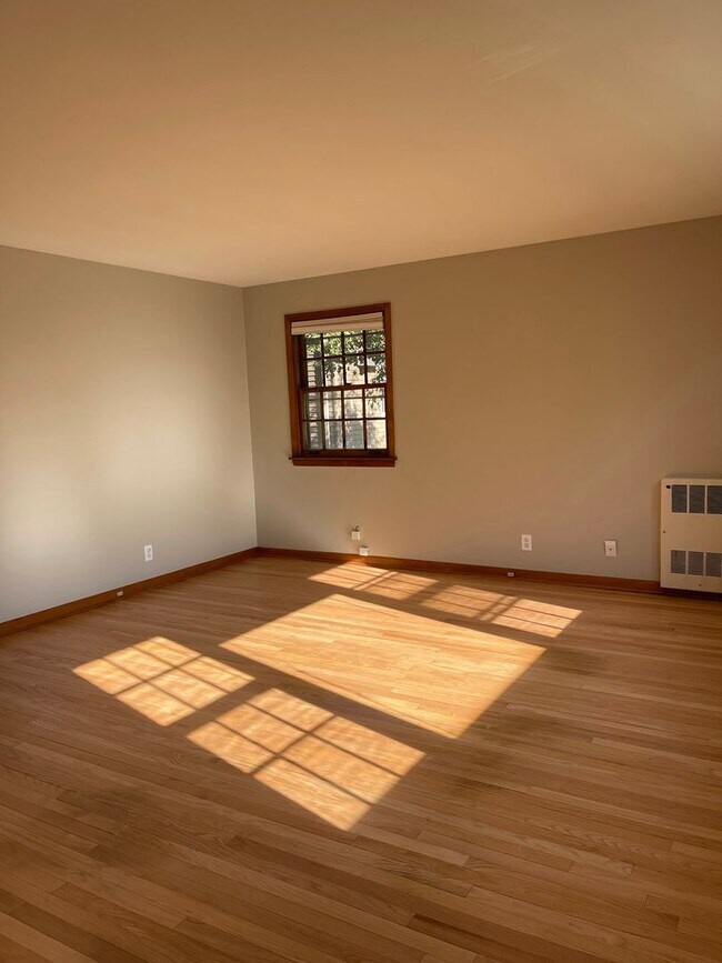 Building Photo - x311