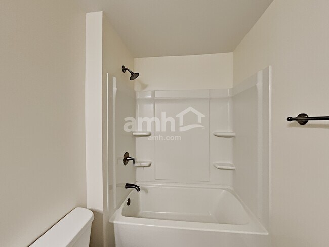 Building Photo - 179 Makenna Dr