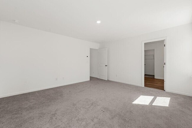Building Photo - 103 Dewitt Dr