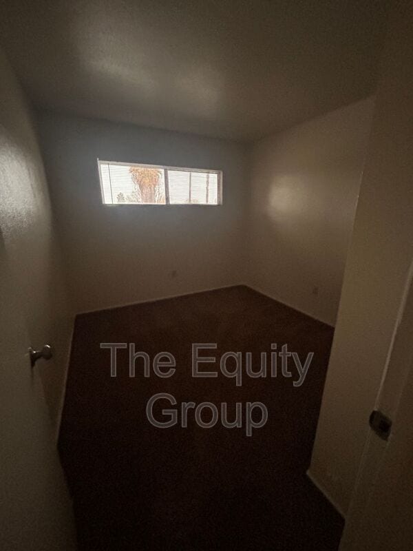 Building Photo - 331 E Elm St