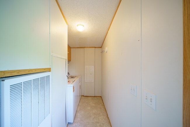 Building Photo - 2174 Clover Hill Rd
