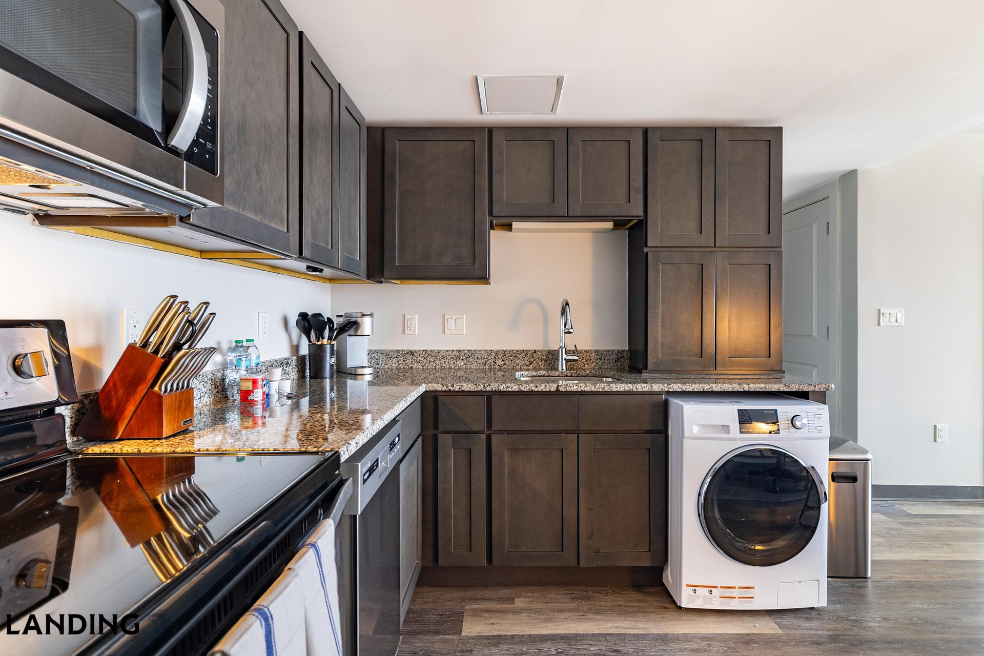 Building Photo - 50 Morgan St N