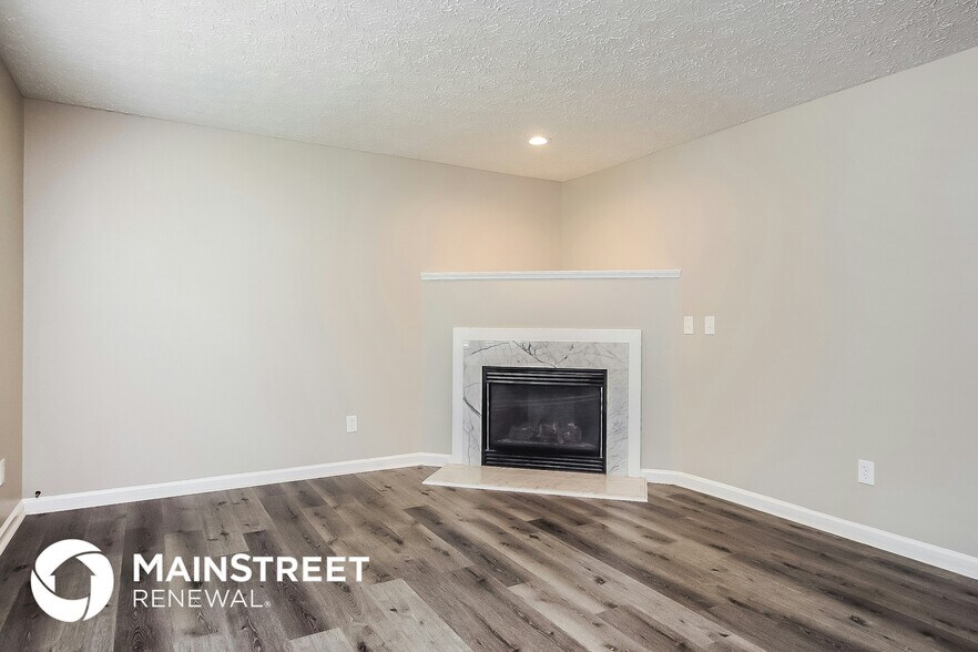 Building Photo - 2215 Springhill Ave