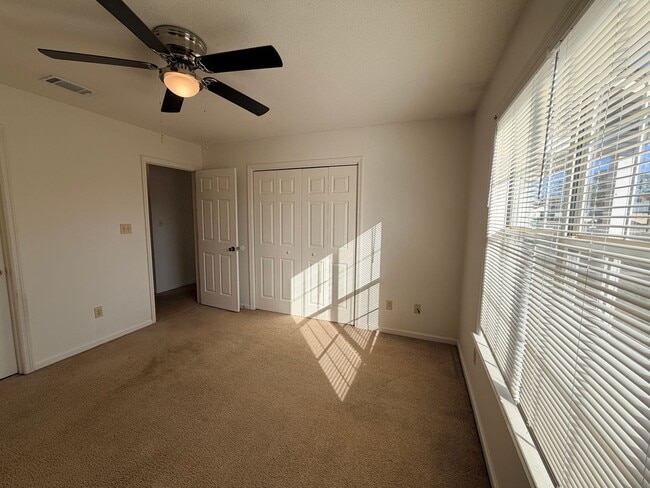 Building Photo - 2206 Pulaski Cir