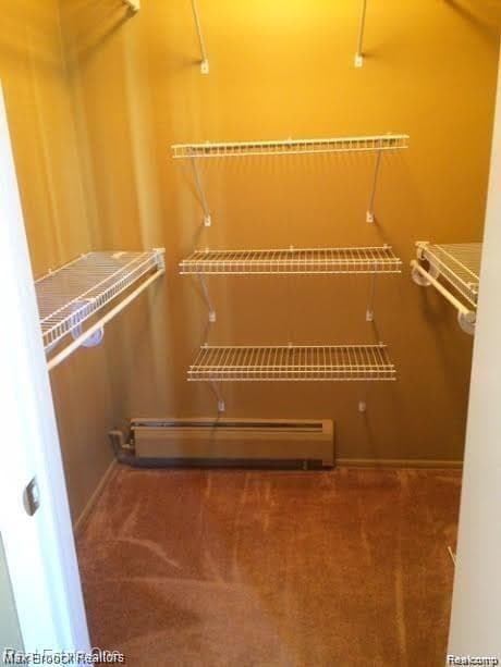 Building Photo - 2405 Torquay Ave