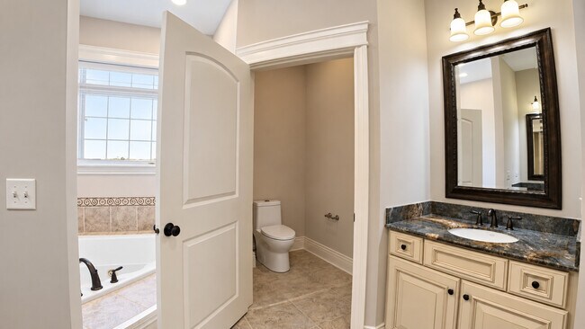 Building Photo - 10765 Clock Tower Dr