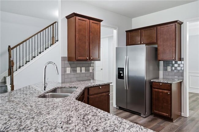 Building Photo - 4960 Ducote Trail