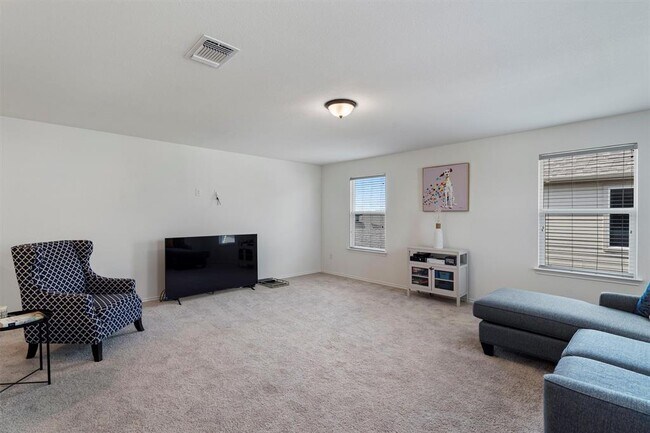 Building Photo - 2000 Prickly Pear Dr