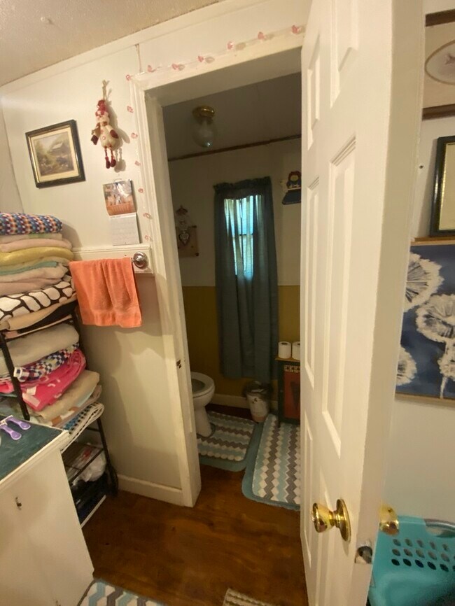 Building Photo - 1197 Ward Pl