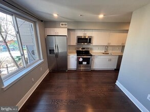 Building Photo - 3255 Ridge Ave