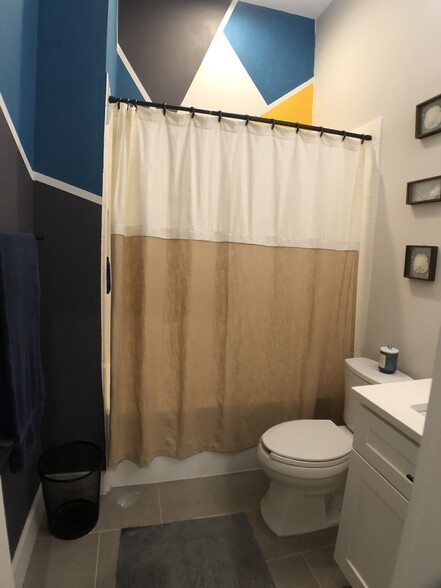 bathroom - 4308 Georgia Ave NW
