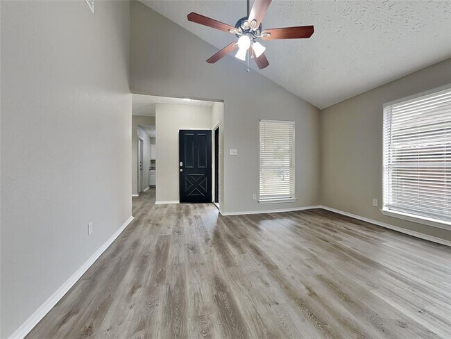 Building Photo - 15243 Bedford Glen Dr