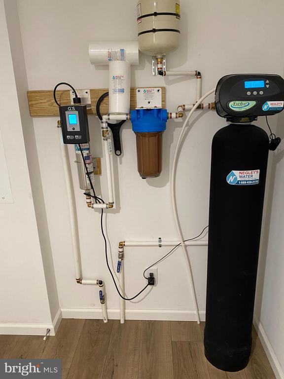 Building Photo - 1751 Hilltown Rd