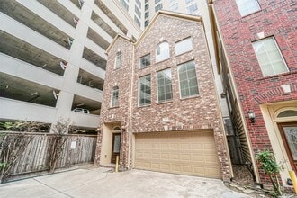 Building Photo - 1117 St Agnes St