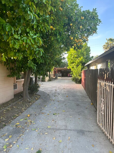 Building Photo - 646 W Peralta Way