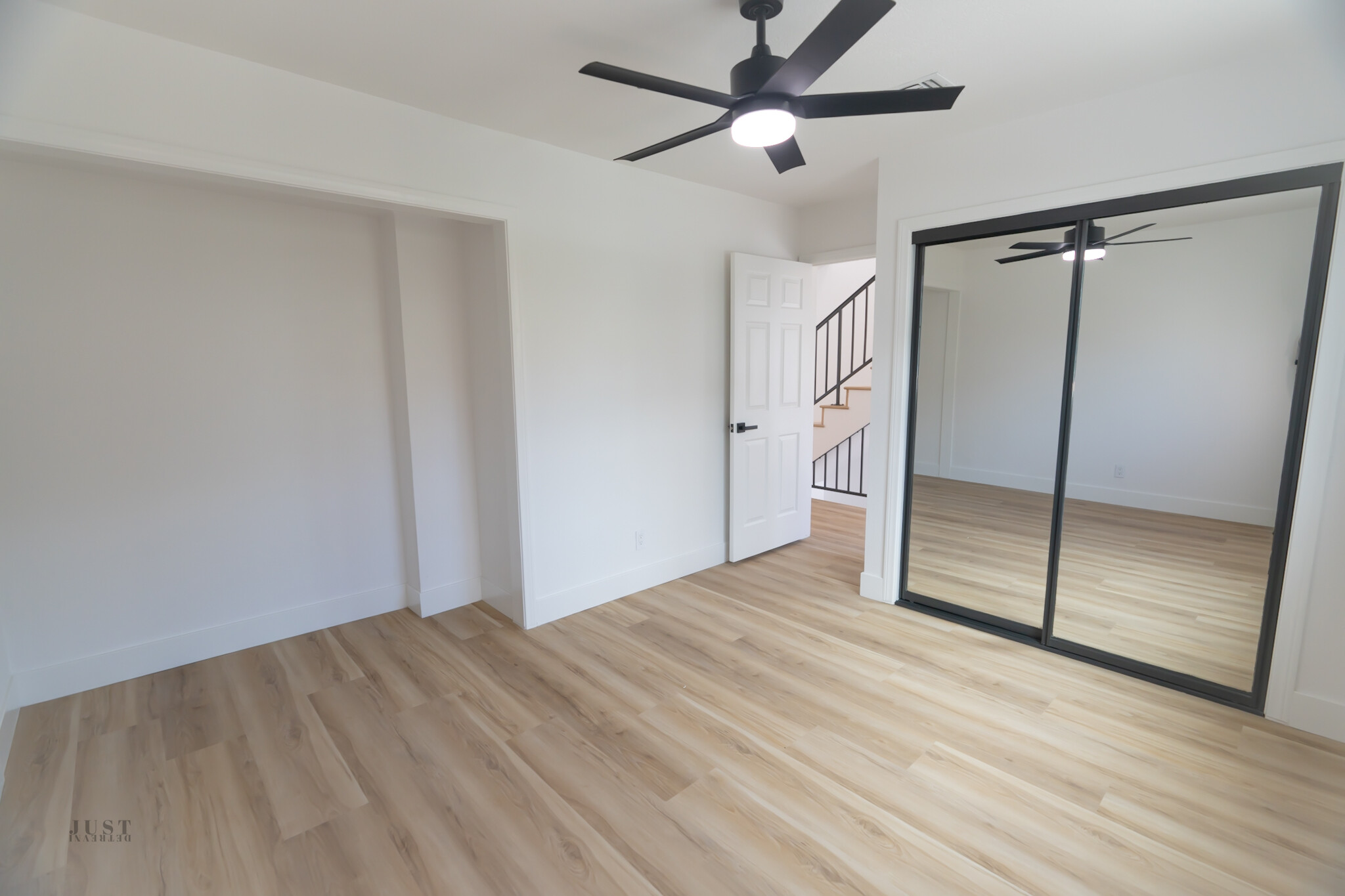 Second bedroom - 907 5th