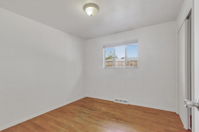 Building Photo - 2021 Sherrelwood Cir