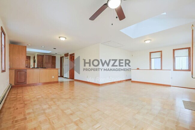 Primary Photo - 35 Riverside Dr