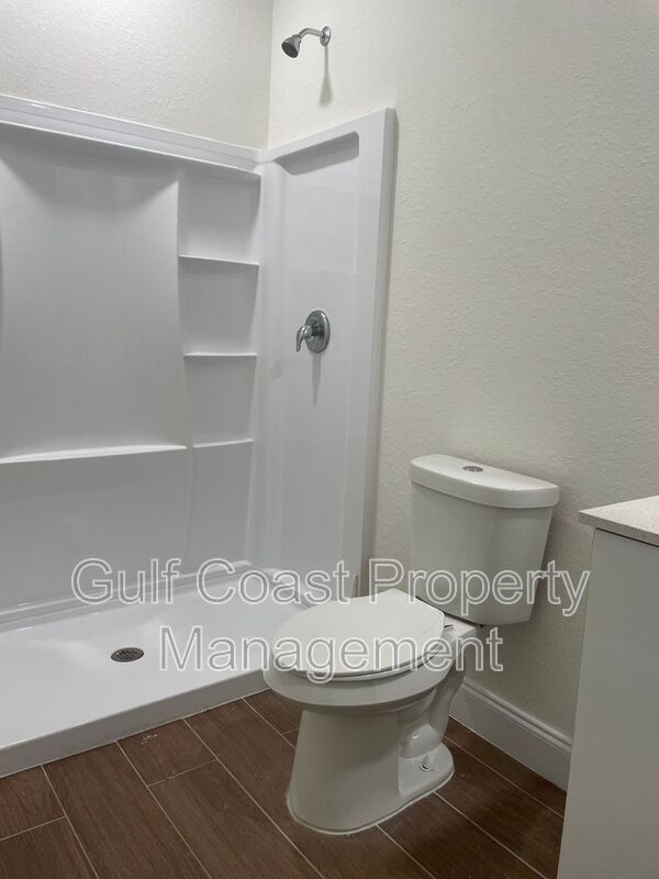 Building Photo - 126 Viewpoint Dr