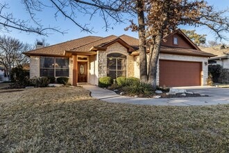 Building Photo - 909 Big Thicket St