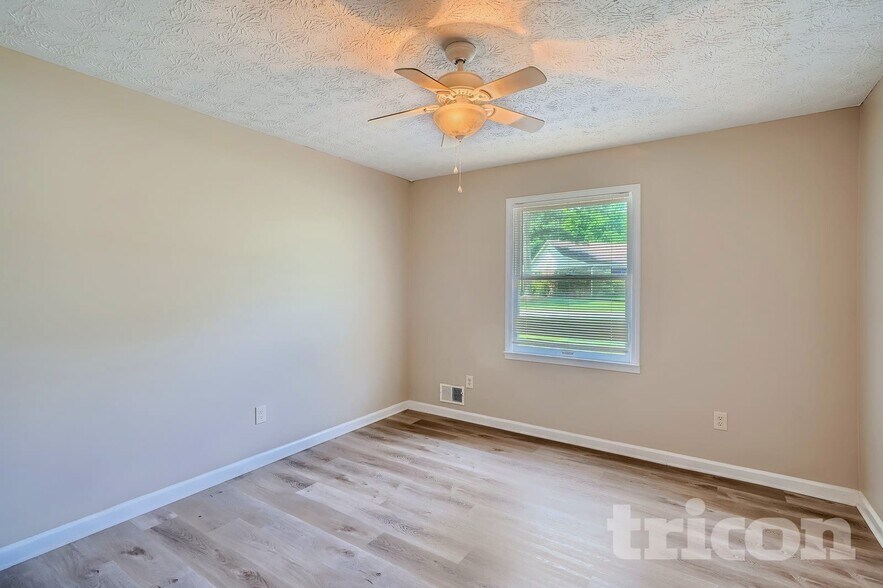 Building Photo - 590 Clubland Cir SE