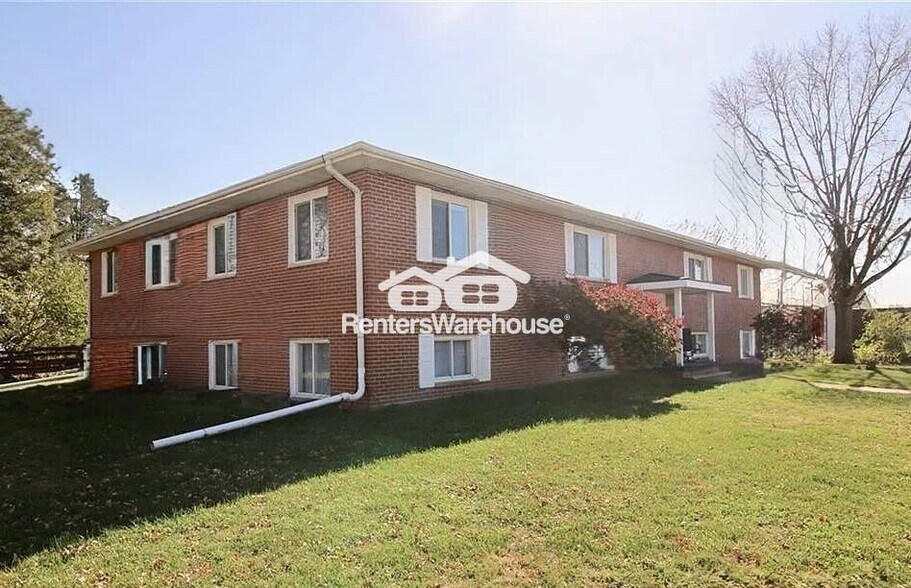 Primary Photo - 211 S Green St