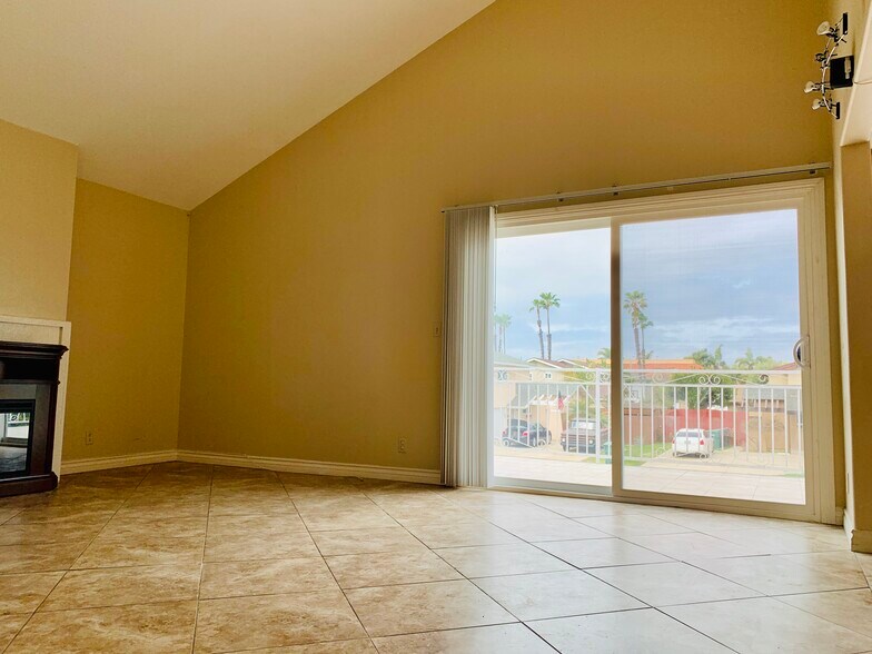 Building Photo - 1419 California St