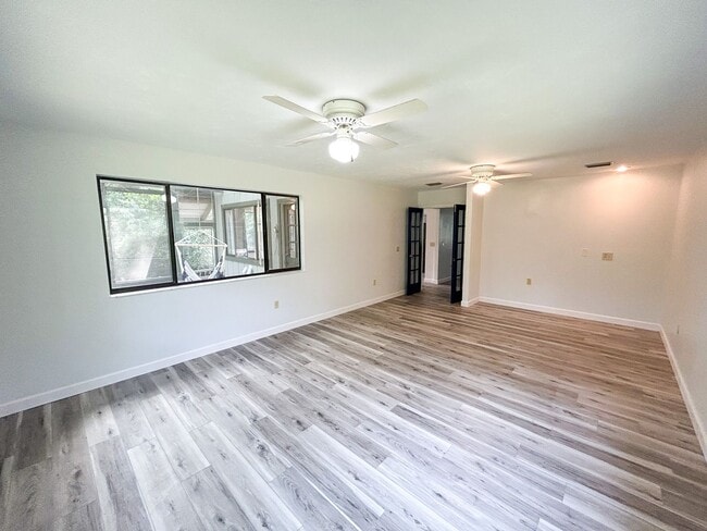 Building Photo - 1824 SW 35th Ave