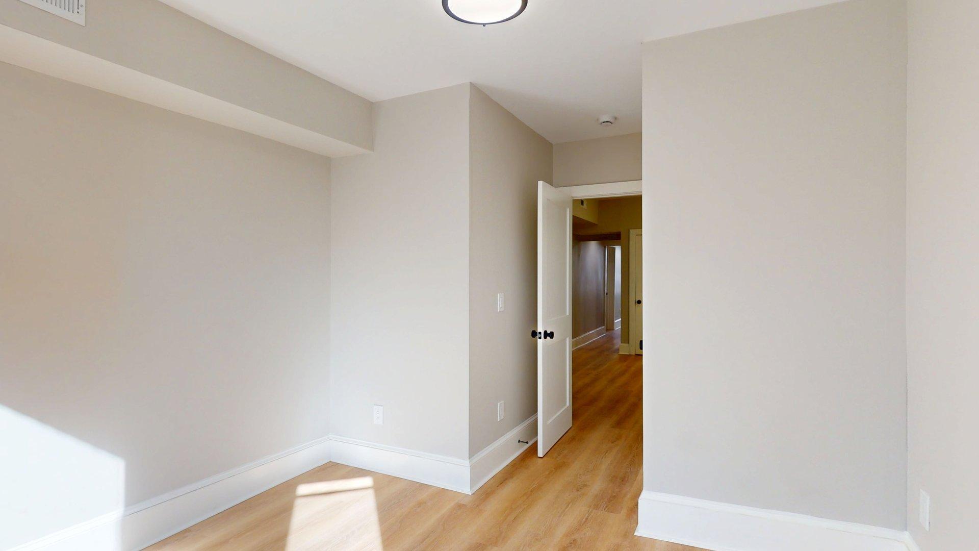 Building Photo - 205 Chelsea St