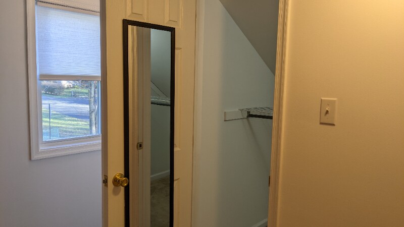 Building Photo - 2425 E Ave