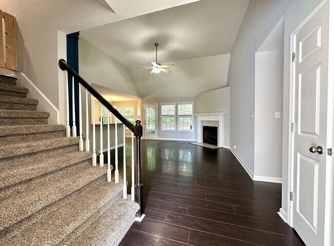 Building Photo - 1641 Cedar Springs Cir