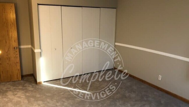 Building Photo - 4710 Osage Pt