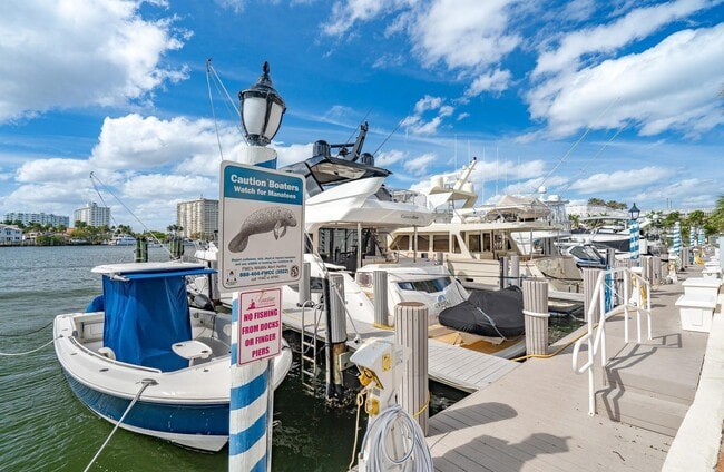 Building Photo - 1 Las Olas Cir