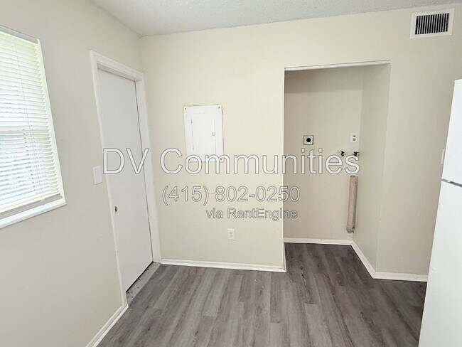 Building Photo - 2409 13th St W