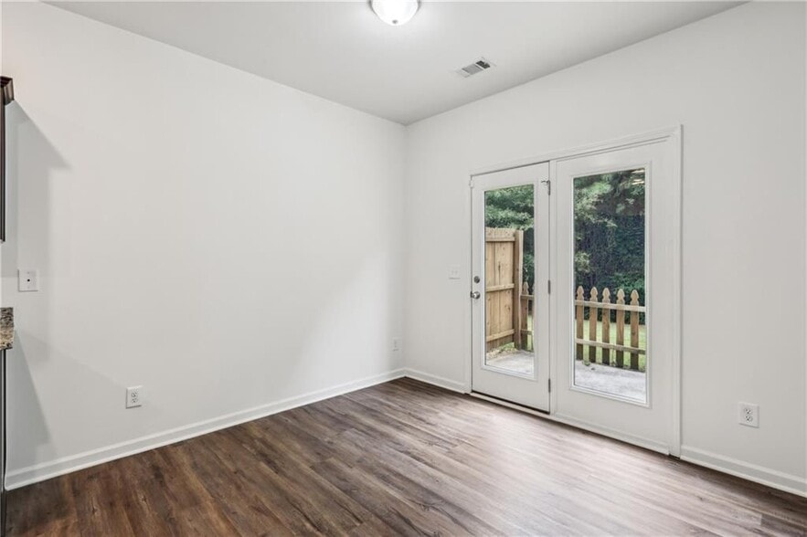 Building Photo - 3294 Tarian Way