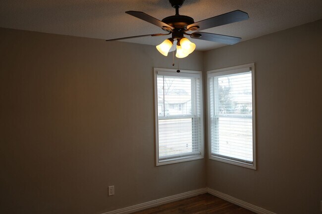 Building Photo - 3813 33rd St