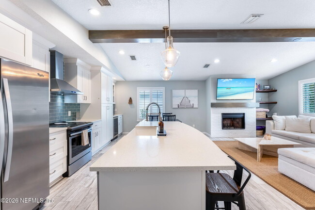 Building Photo - 1170 19th St N