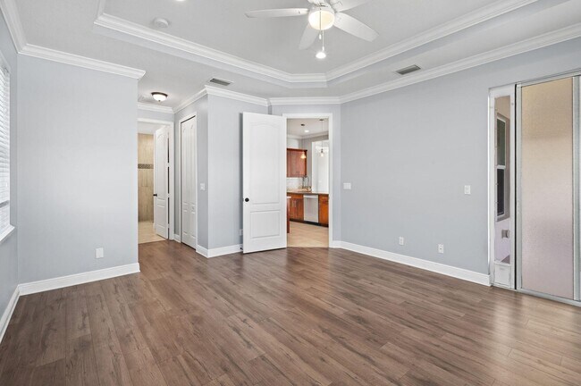 Building Photo - 1411 SW Hackensack Ave