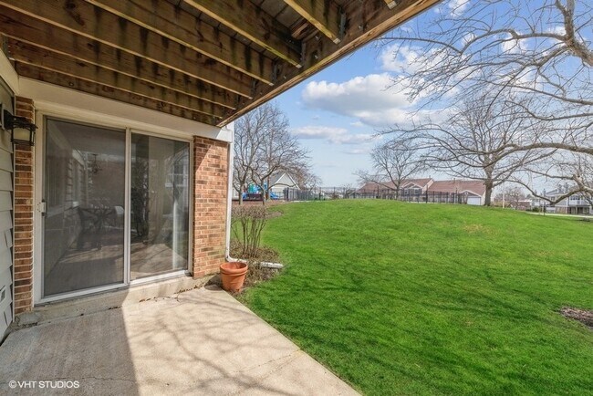 Building Photo - 607 Stone Cir Ct
