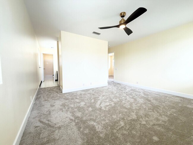 Building Photo - Spacious 4BR Home in Ewa by Gentry – Elect...