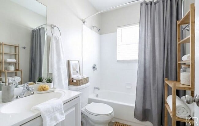 Building Photo - Premium 2 Bedroom Apartment in Atlanta | Second-Floor Home | Select Units $150 OFF + First Month ...