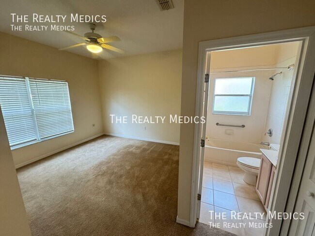 Building Photo - 202 Nova Ave